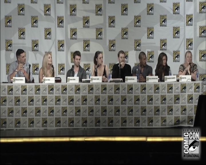 VampireDiariesWorld-dot-nl_TheOriginals-S3SanDiegoComicCon2014Panel1326.jpg