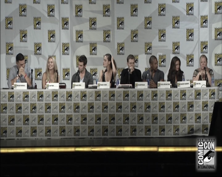 VampireDiariesWorld-dot-nl_TheOriginals-S3SanDiegoComicCon2014Panel1332.jpg