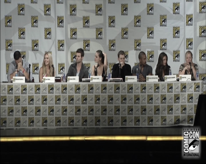 VampireDiariesWorld-dot-nl_TheOriginals-S3SanDiegoComicCon2014Panel1333.jpg