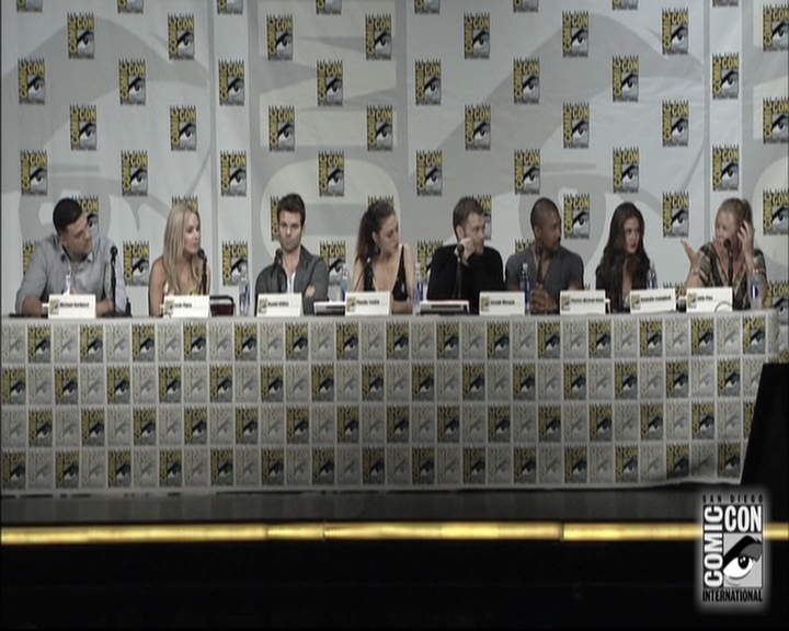 VampireDiariesWorld-dot-nl_TheOriginals-S3SanDiegoComicCon2014Panel1342.jpg