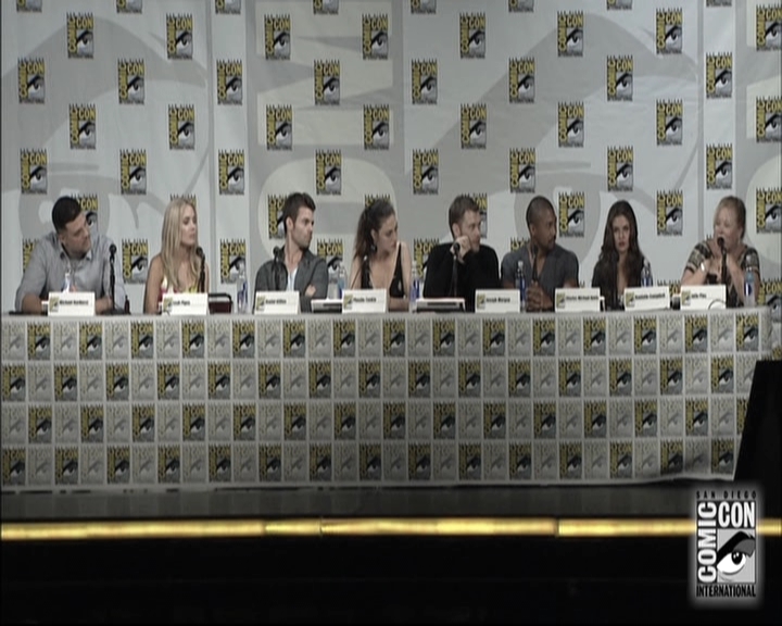 VampireDiariesWorld-dot-nl_TheOriginals-S3SanDiegoComicCon2014Panel1347.jpg