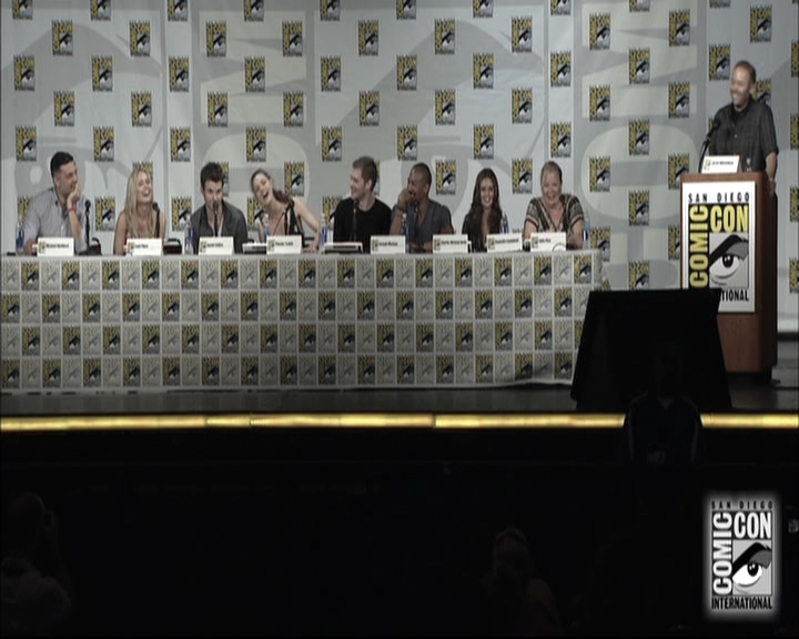 VampireDiariesWorld-dot-nl_TheOriginals-S3SanDiegoComicCon2014Panel1482.jpg