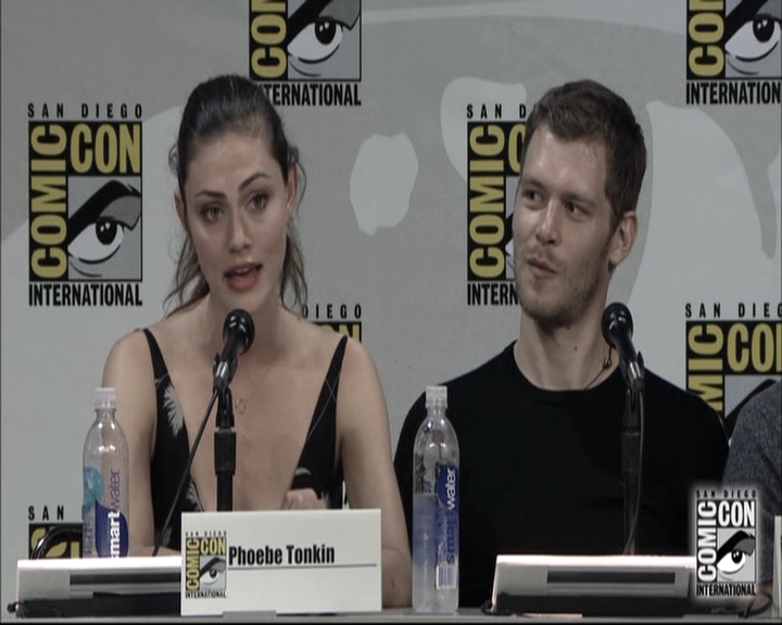 VampireDiariesWorld-dot-nl_TheOriginals-S3SanDiegoComicCon2014Panel1579.jpg