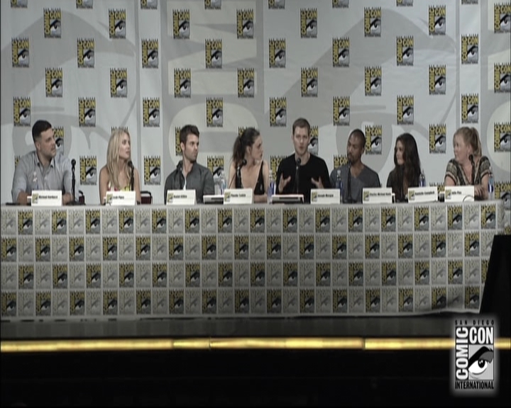 VampireDiariesWorld-dot-nl_TheOriginals-S3SanDiegoComicCon2014Panel1652.jpg