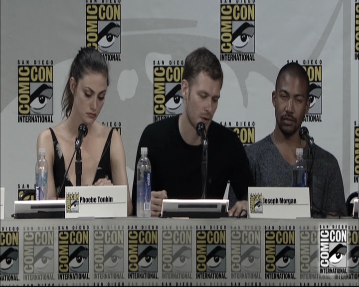 VampireDiariesWorld-dot-nl_TheOriginals-S3SanDiegoComicCon2014Panel1662.jpg