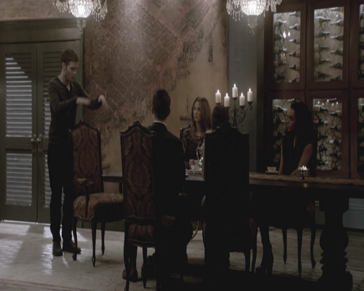 VampireDiariesWorld-dot-nl_TheOriginals-S3GagReel0012.jpg