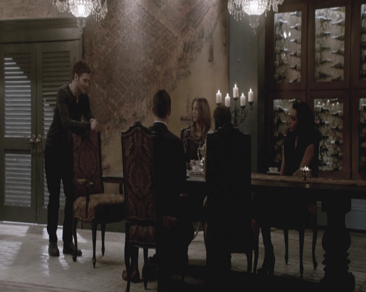 VampireDiariesWorld-dot-nl_TheOriginals-S3GagReel0013.jpg