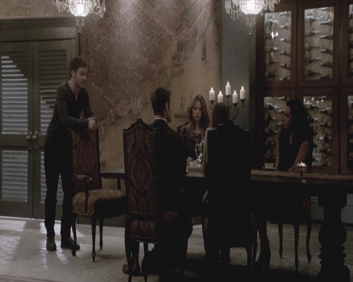 VampireDiariesWorld-dot-nl_TheOriginals-S3GagReel0015.jpg