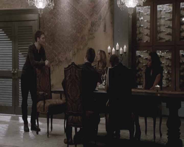 VampireDiariesWorld-dot-nl_TheOriginals-S3GagReel0019.jpg