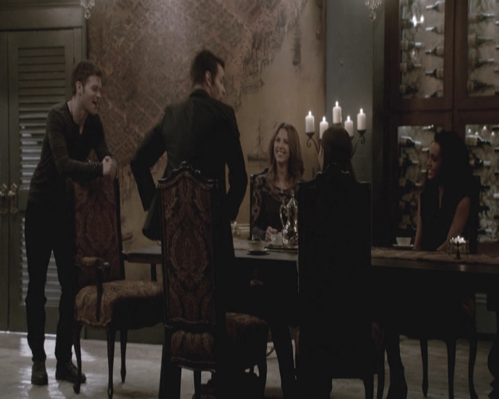 VampireDiariesWorld-dot-nl_TheOriginals-S3GagReel0025.jpg