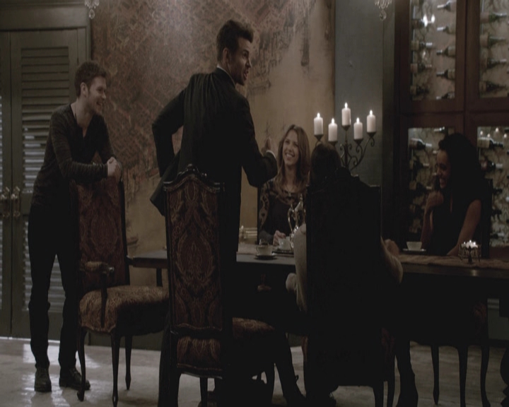 VampireDiariesWorld-dot-nl_TheOriginals-S3GagReel0026.jpg