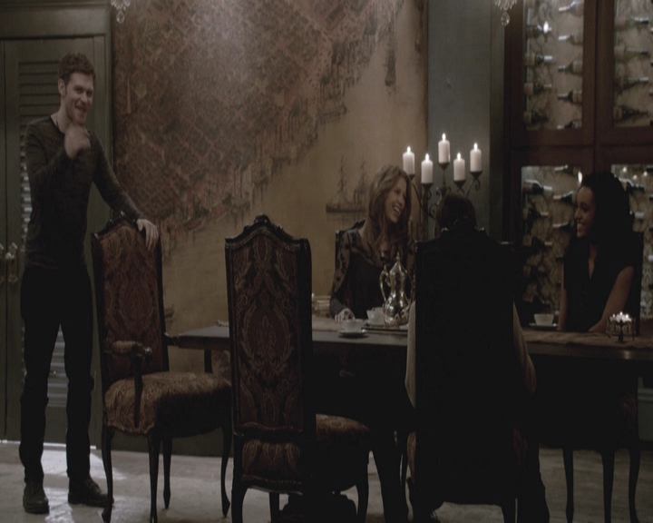 VampireDiariesWorld-dot-nl_TheOriginals-S3GagReel0029.jpg