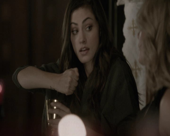 VampireDiariesWorld-dot-nl_TheOriginals-S3GagReel0070.jpg