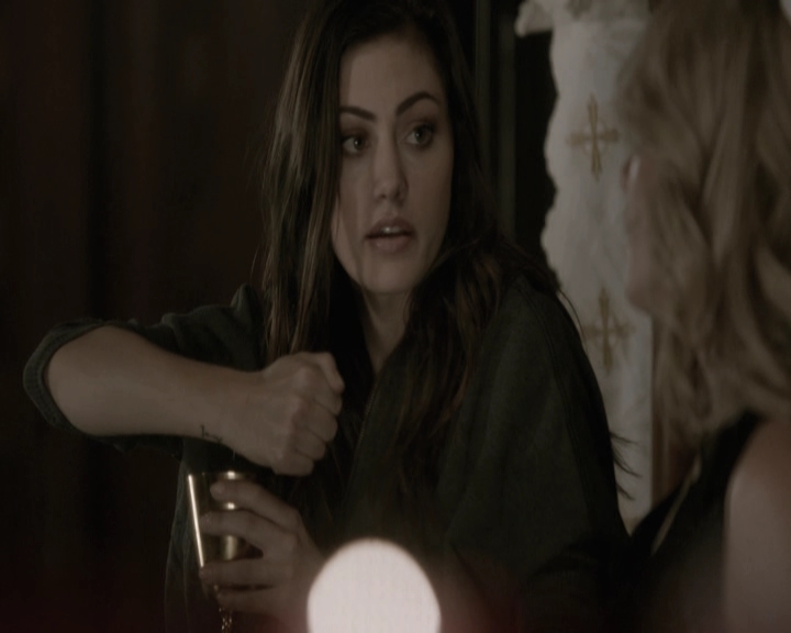 VampireDiariesWorld-dot-nl_TheOriginals-S3GagReel0071.jpg