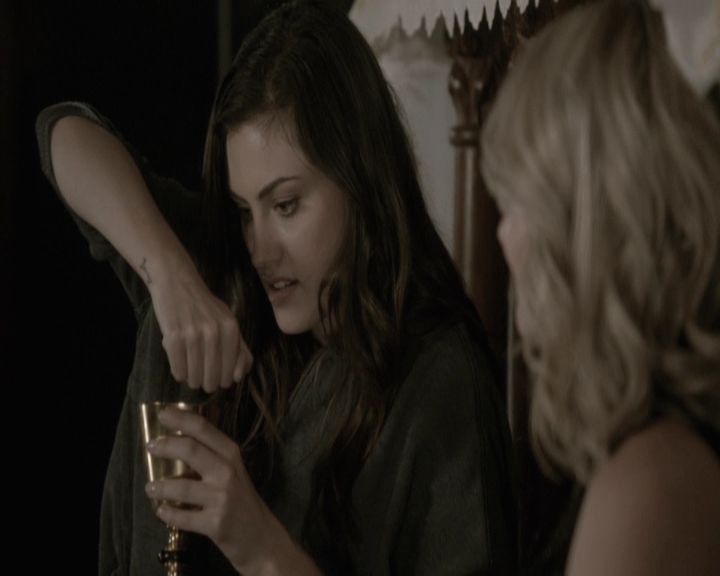 VampireDiariesWorld-dot-nl_TheOriginals-S3GagReel0078.jpg