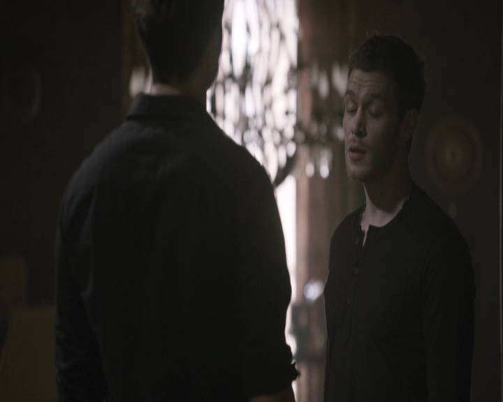 VampireDiariesWorld-dot-nl_TheOriginals-S3GagReel0110.jpg