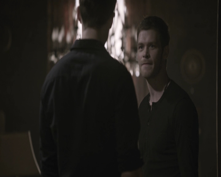 VampireDiariesWorld-dot-nl_TheOriginals-S3GagReel0114.jpg