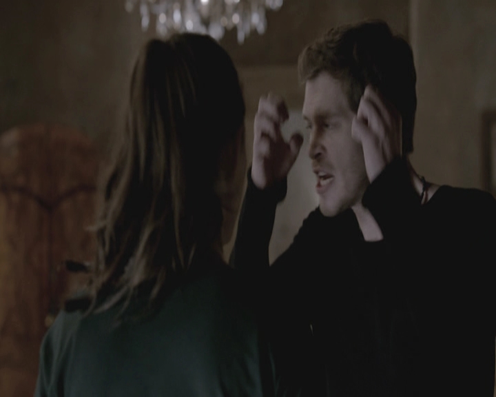 VampireDiariesWorld-dot-nl_TheOriginals-S3GagReel0131.jpg