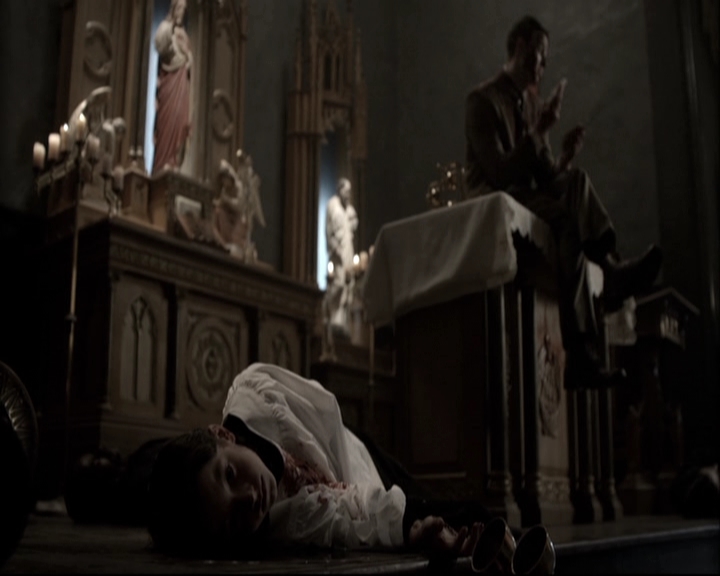 VampireDiariesWorld-dot-nl_TheOriginals-S3TheAwakeningsWebSeries-Slaughter0079.jpg