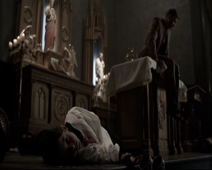 VampireDiariesWorld-dot-nl_TheOriginals-S3TheAwakeningsWebSeries-Slaughter0080.jpg