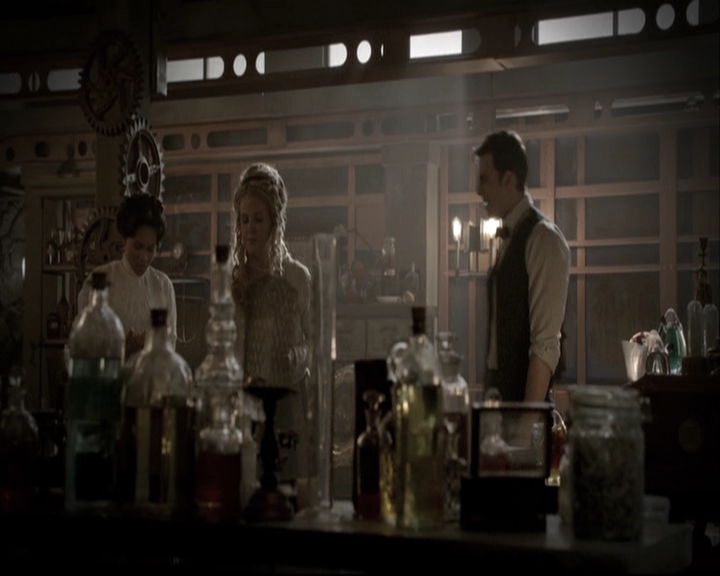 VampireDiariesWorld-dot-nl_TheOriginals-S3TheAwakeningsWebSeries-Trickster0041.jpg