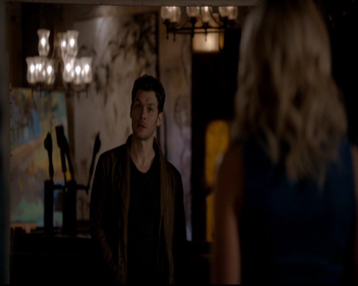 VampireDiariesWorld-dot-nl_TheOriginals_3x01ForTheMillemnium0304.jpg