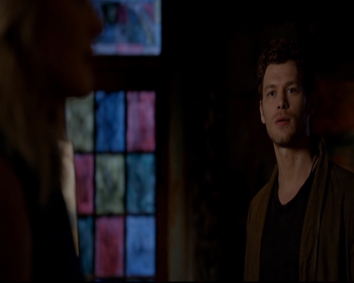 VampireDiariesWorld-dot-nl_TheOriginals_3x01ForTheMillemnium0328.jpg