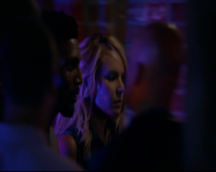 VampireDiariesWorld-dot-nl_TheOriginals_3x01ForTheMillemnium0403.jpg