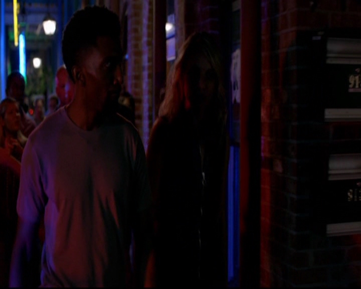 VampireDiariesWorld-dot-nl_TheOriginals_3x01ForTheMillemnium0407.jpg