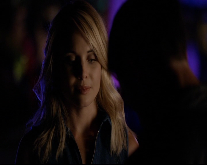 VampireDiariesWorld-dot-nl_TheOriginals_3x01ForTheMillemnium0420.jpg