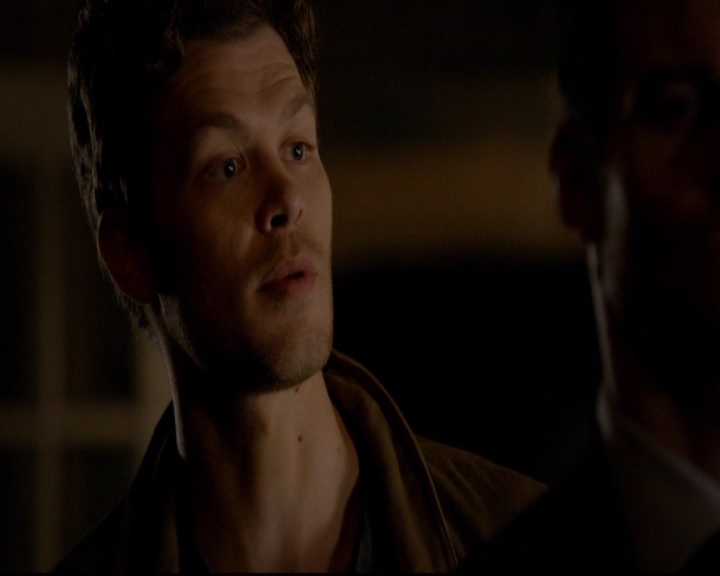 VampireDiariesWorld-dot-nl_TheOriginals_3x01ForTheMillemnium0480.jpg