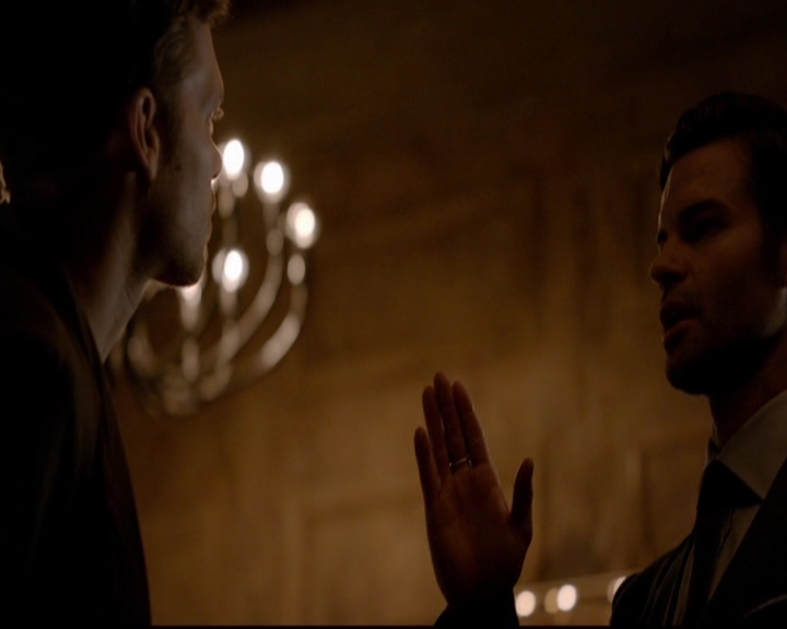 VampireDiariesWorld-dot-nl_TheOriginals_3x01ForTheMillemnium0484.jpg