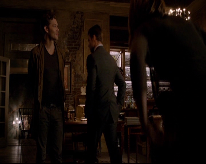 VampireDiariesWorld-dot-nl_TheOriginals_3x01ForTheMillemnium0488.jpg