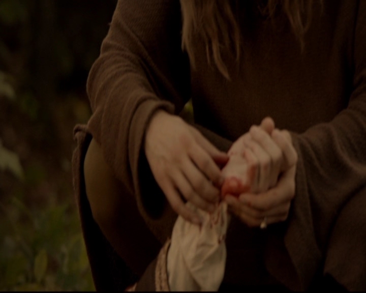 VampireDiariesWorld-dot-nl_TheOriginals_3x01ForTheMillemnium0518.jpg