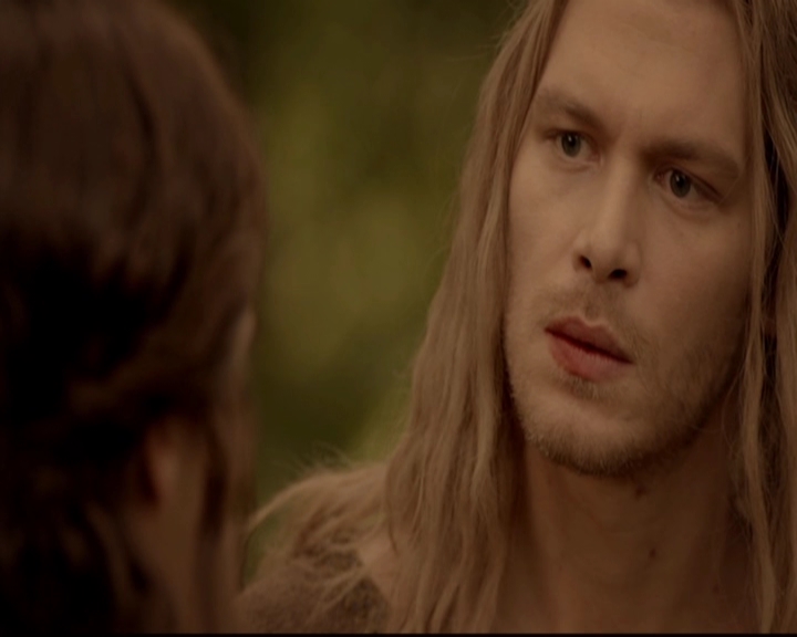 VampireDiariesWorld-dot-nl_TheOriginals_3x01ForTheMillemnium0644.jpg