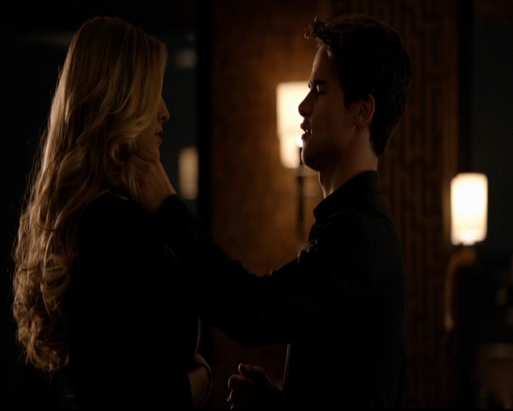 VampireDiariesWorld-dot-nl_TheOriginals_3x01ForTheMillemnium0670.jpg