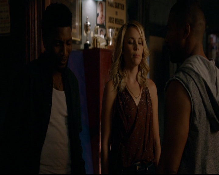 VampireDiariesWorld-dot-nl_TheOriginals_3x01ForTheMillemnium0808.jpg