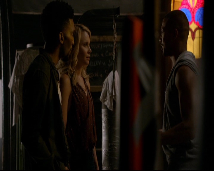 VampireDiariesWorld-dot-nl_TheOriginals_3x01ForTheMillemnium0818.jpg