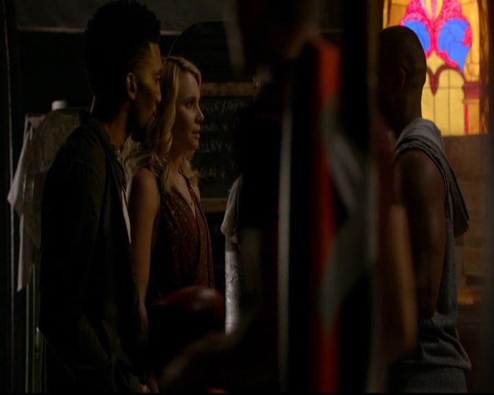 VampireDiariesWorld-dot-nl_TheOriginals_3x01ForTheMillemnium0819.jpg