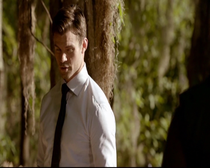 VampireDiariesWorld-dot-nl_TheOriginals_3x01ForTheMillemnium0920.jpg