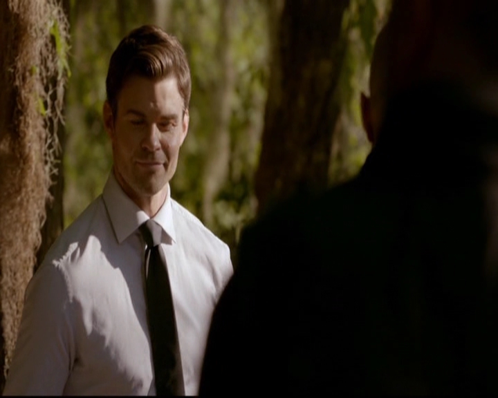 VampireDiariesWorld-dot-nl_TheOriginals_3x01ForTheMillemnium0949.jpg