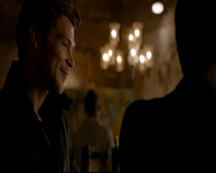 VampireDiariesWorld-dot-nl_TheOriginals_3x01ForTheMillemnium1204.jpg