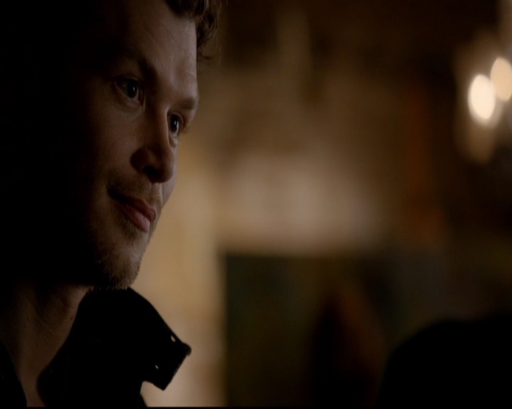 VampireDiariesWorld-dot-nl_TheOriginals_3x01ForTheMillemnium1209.jpg