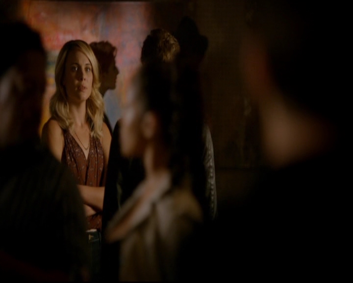 VampireDiariesWorld-dot-nl_TheOriginals_3x01ForTheMillemnium1241.jpg