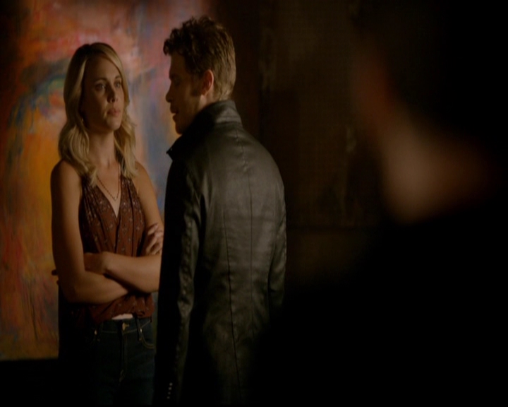 VampireDiariesWorld-dot-nl_TheOriginals_3x01ForTheMillemnium1245.jpg