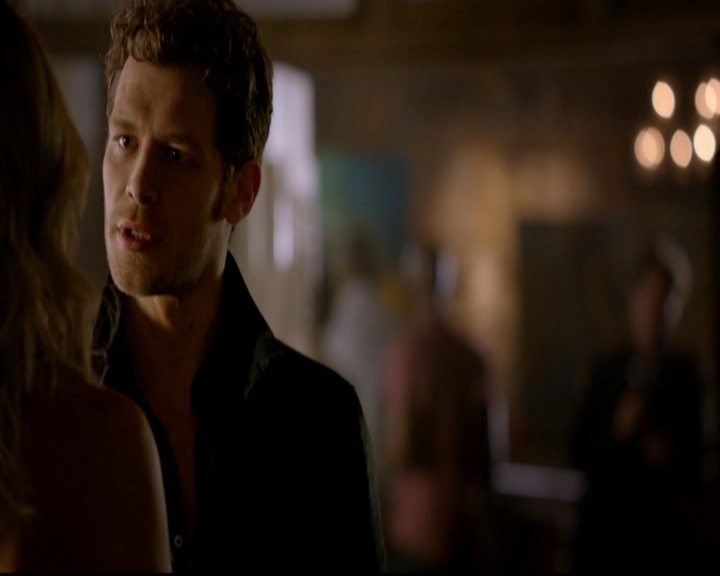 VampireDiariesWorld-dot-nl_TheOriginals_3x01ForTheMillemnium1259.jpg