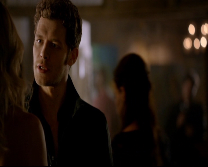 VampireDiariesWorld-dot-nl_TheOriginals_3x01ForTheMillemnium1260.jpg