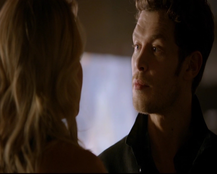 VampireDiariesWorld-dot-nl_TheOriginals_3x01ForTheMillemnium1270.jpg