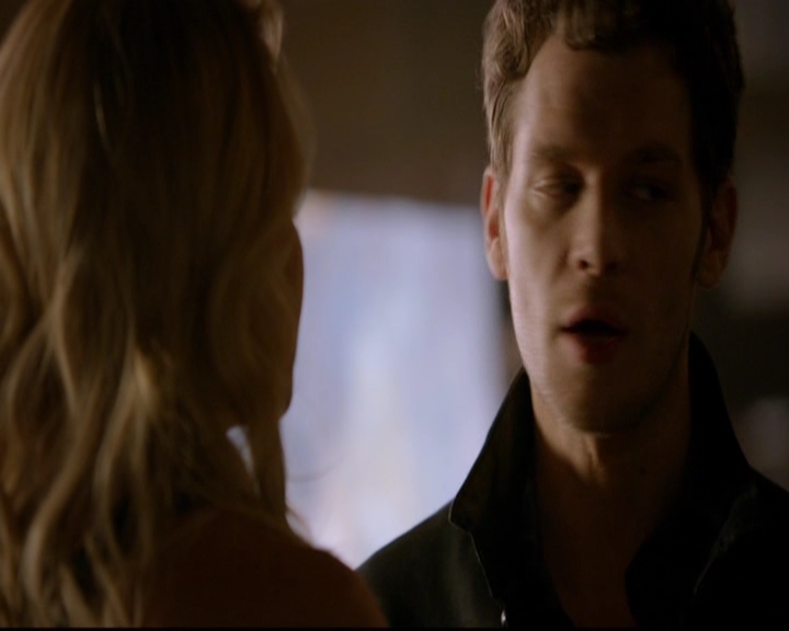 VampireDiariesWorld-dot-nl_TheOriginals_3x01ForTheMillemnium1271.jpg