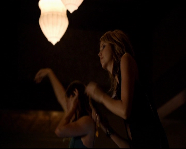 VampireDiariesWorld-dot-nl_TheOriginals_3x01ForTheMillemnium1296.jpg